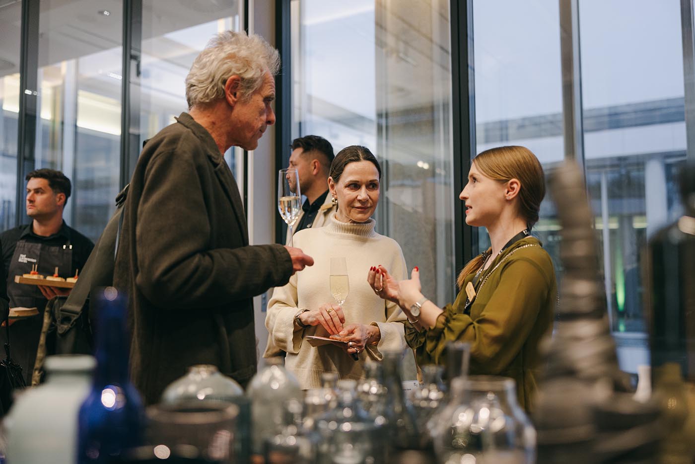 20260324-6ZBF-BERLIN-OFFENBLENDE-MB-304